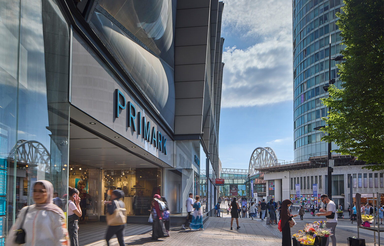 Shopping near BEORMA TOWER