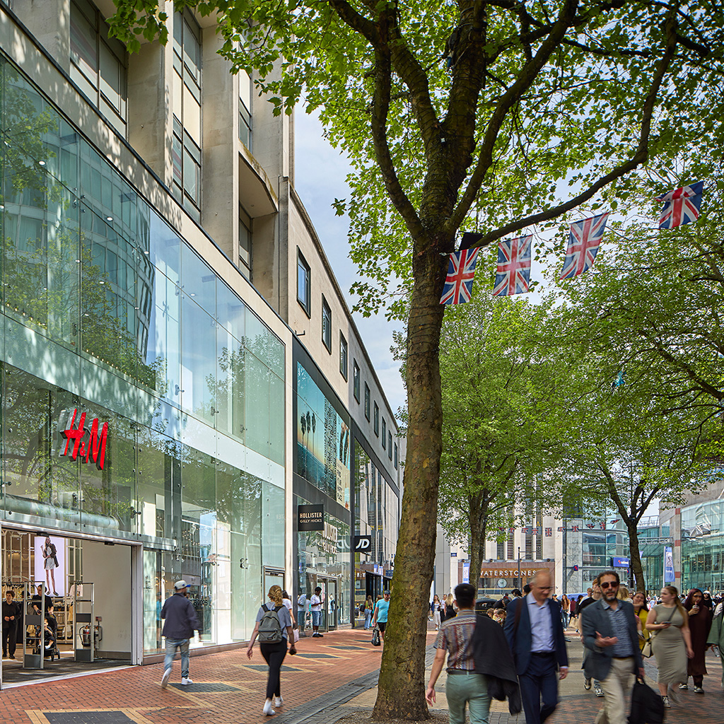 Shopping near BEORMA TOWER